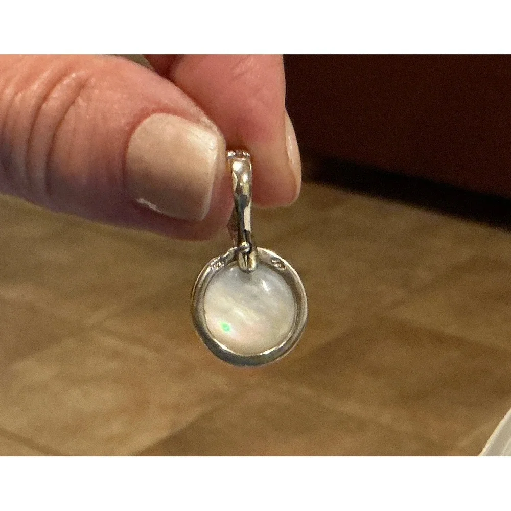 Sterling Silver Round Mother of Pearl Pendant 925 Fashion Jewelry